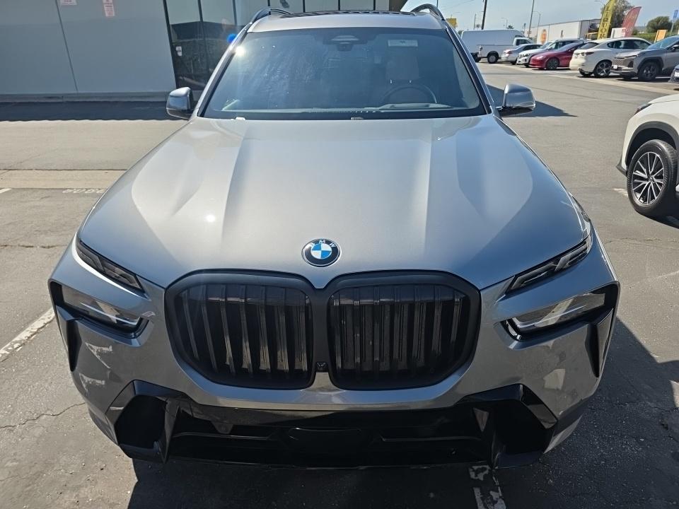 2023 BMW X7 xDrive40i AWD