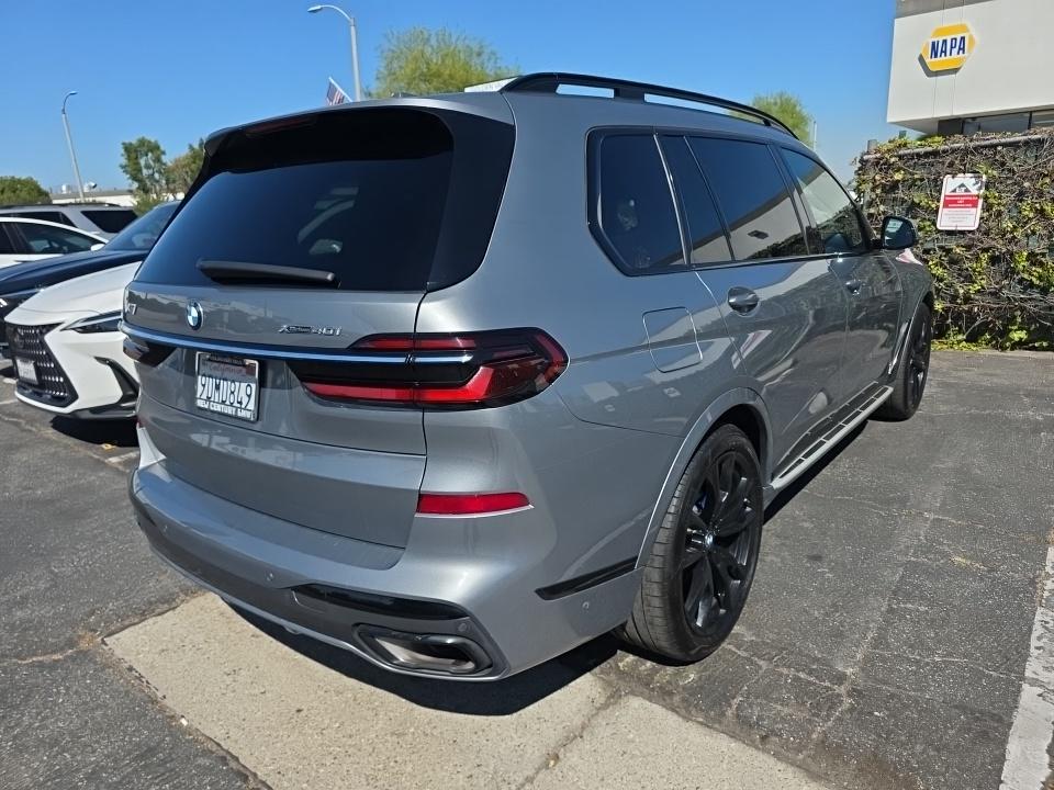 2023 BMW X7 xDrive40i AWD