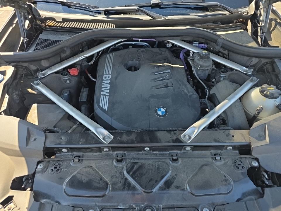 2023 BMW X7 xDrive40i AWD