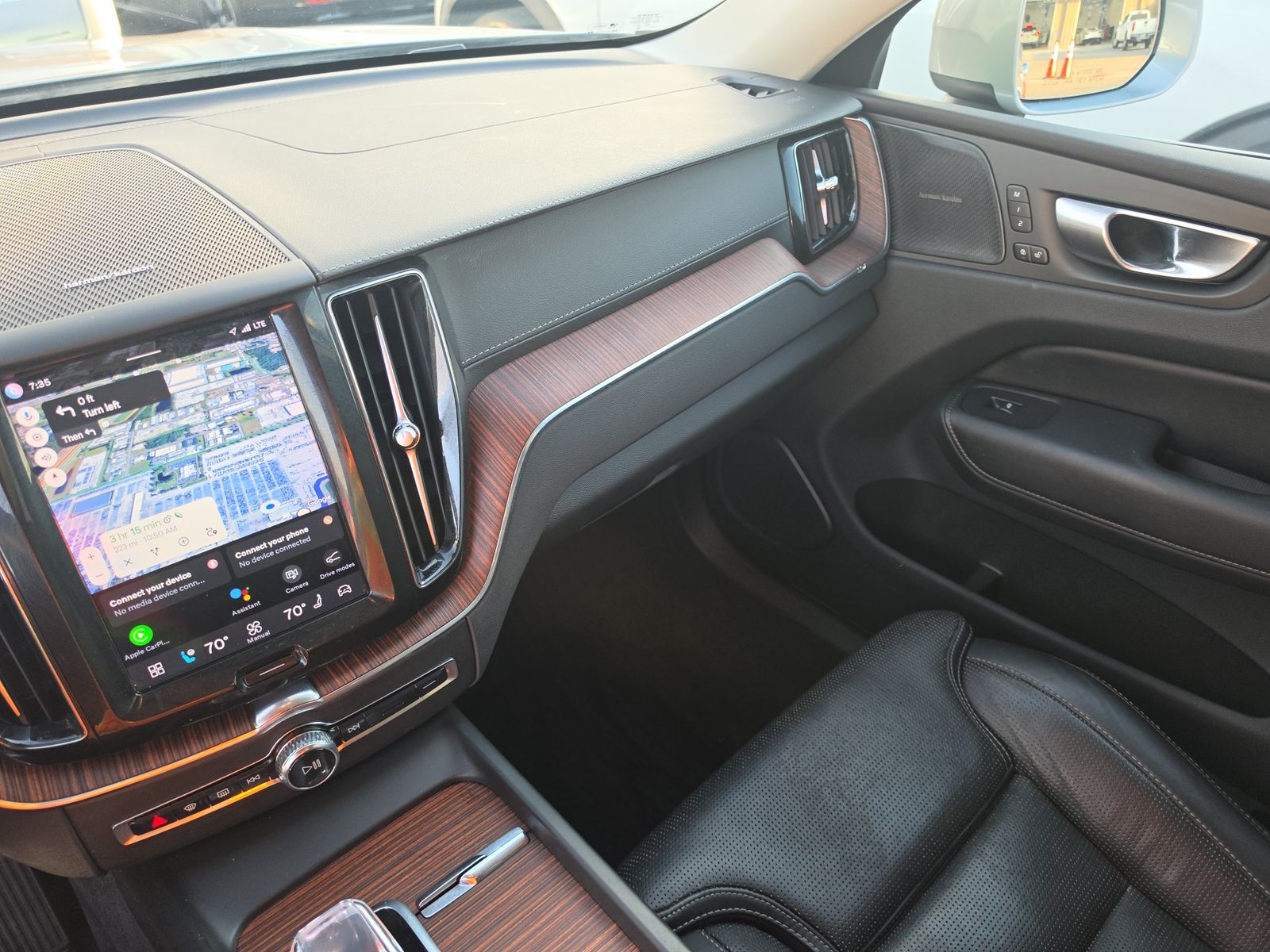 2023 Volvo XC60 B5 Ultimate FWD