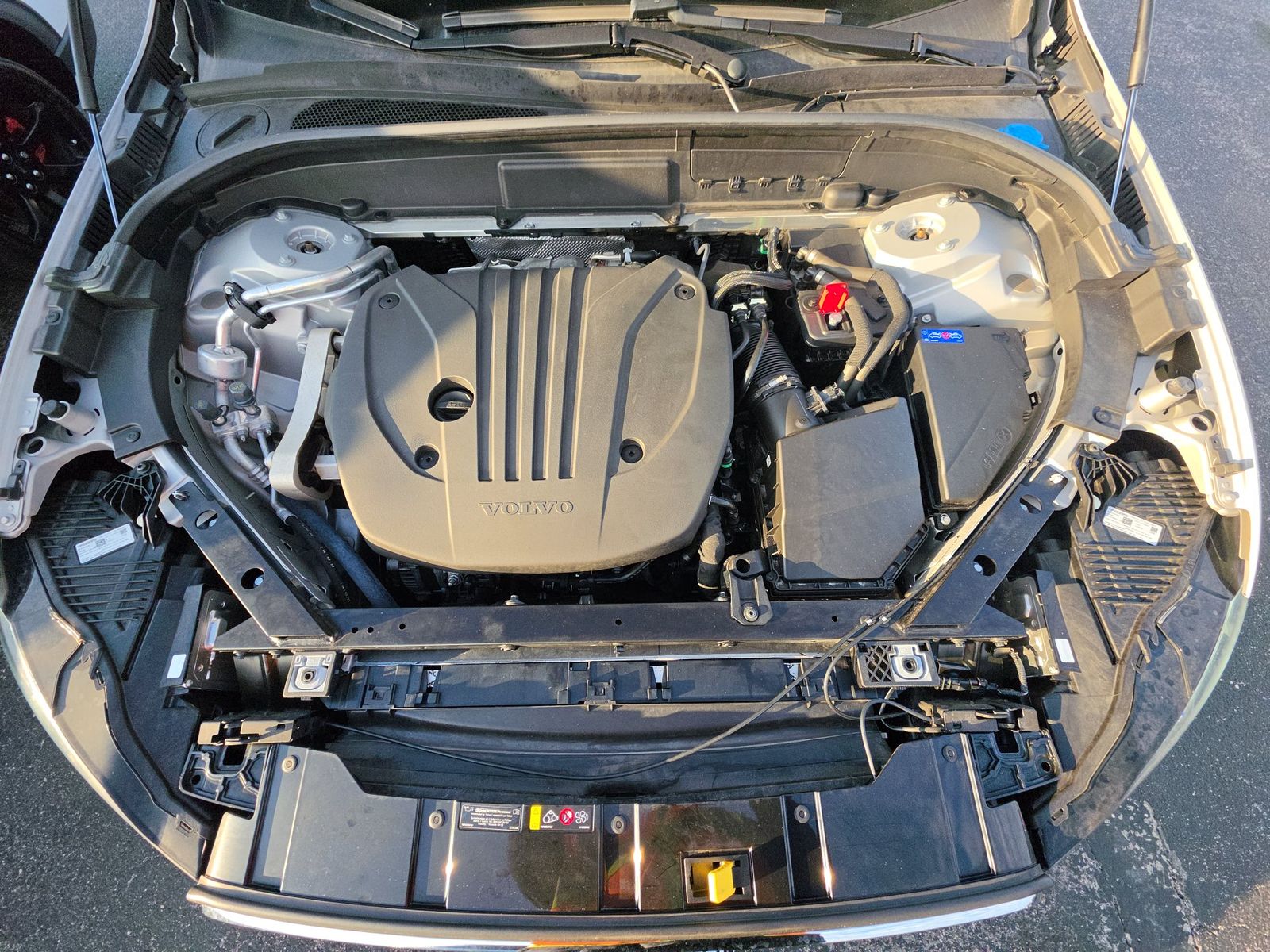 2023 Volvo XC60 B5 Ultimate FWD