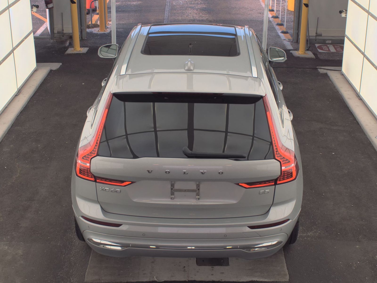 2023 Volvo XC60 B5 Ultimate FWD