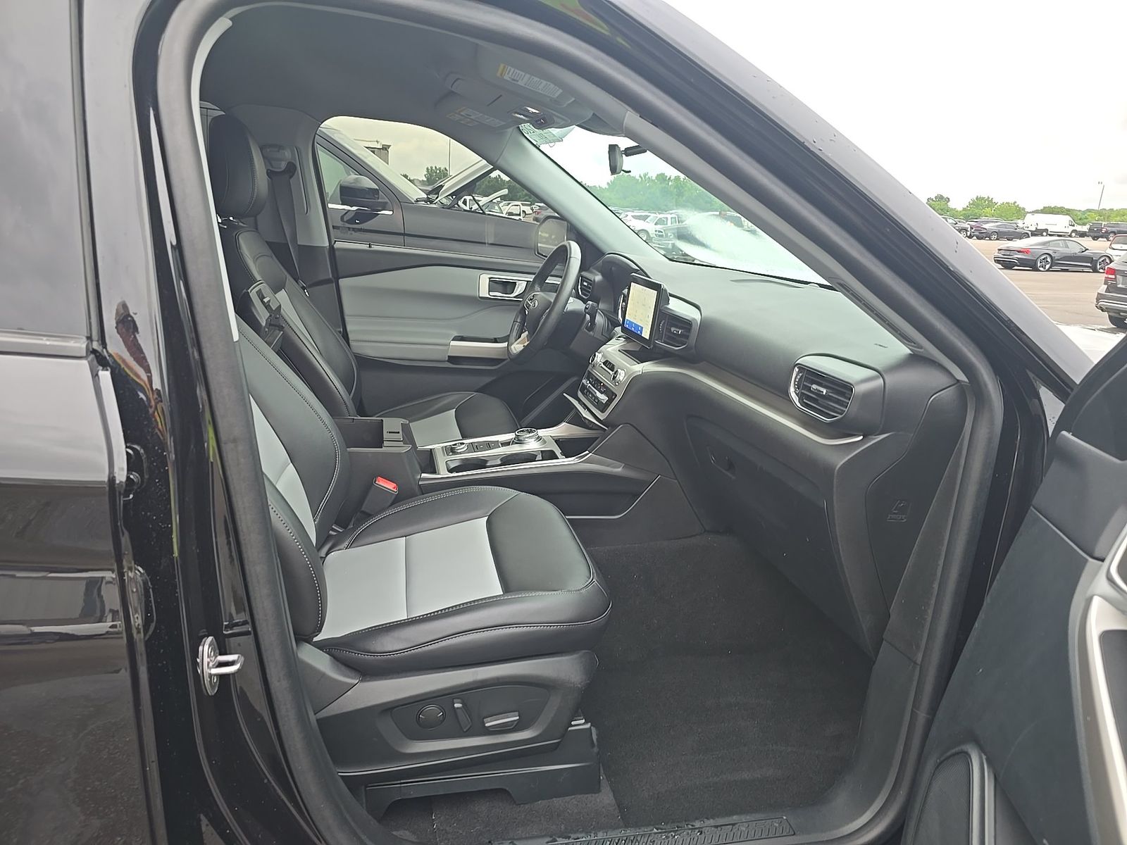 2024 Ford Explorer XLT AWD