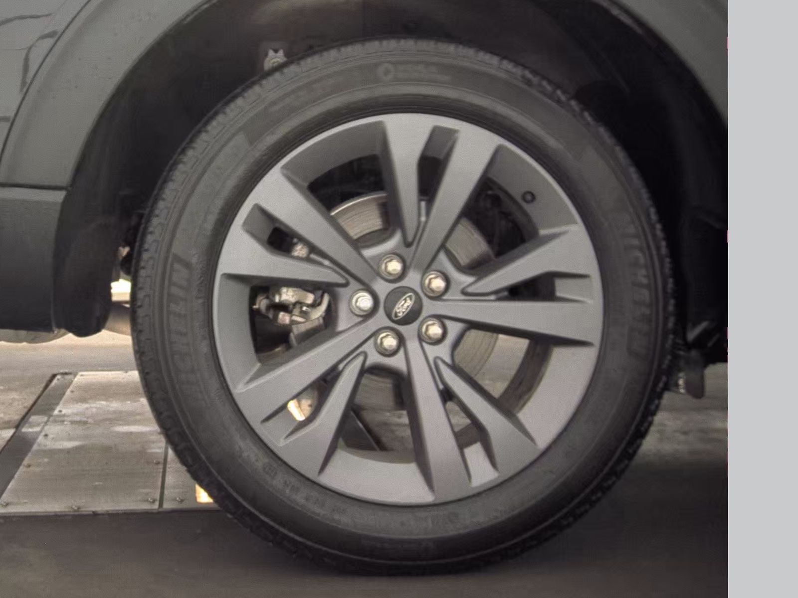 2024 Ford Explorer XLT AWD