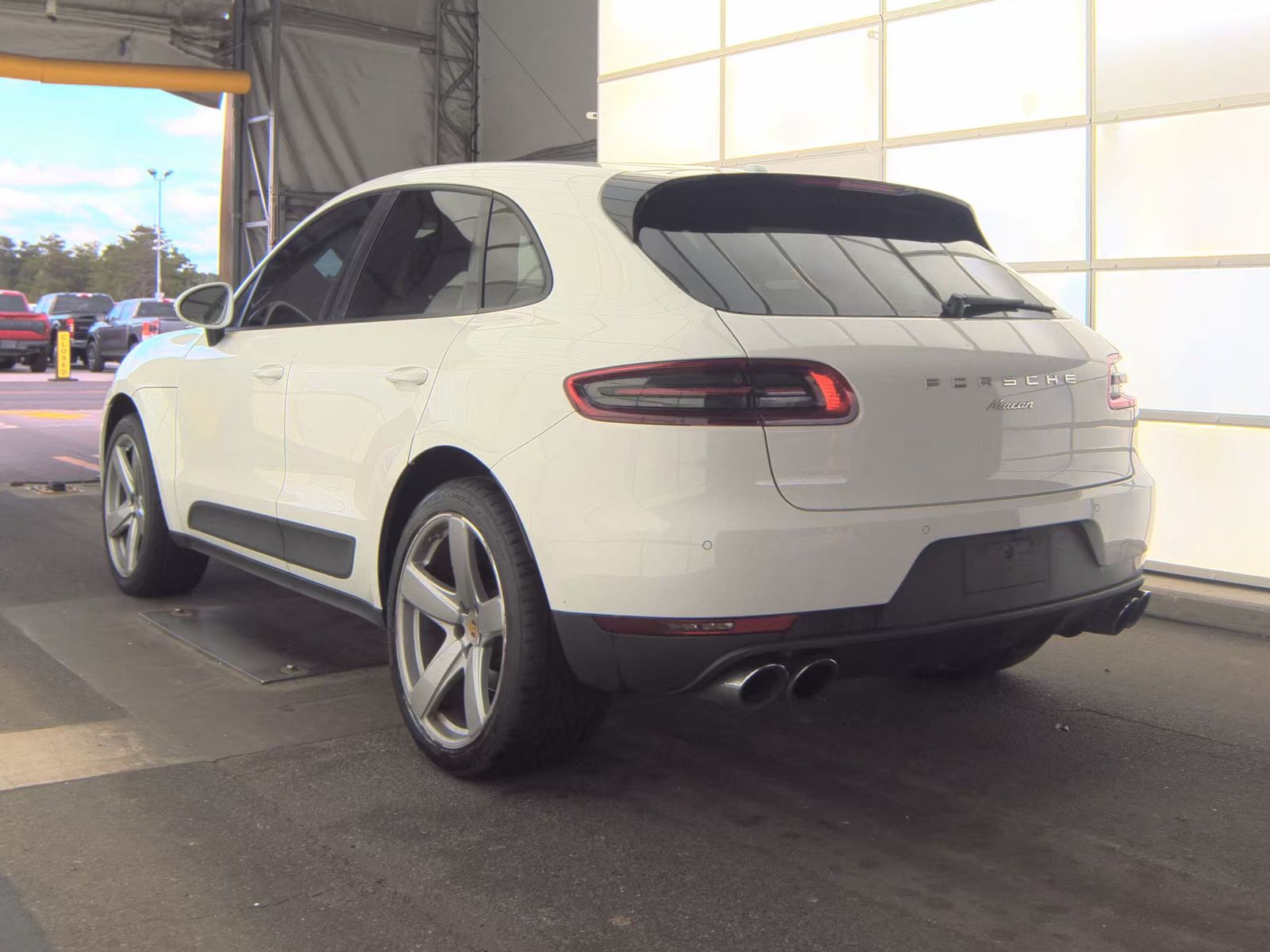 2018 Porsche Macan Sport Edition AWD