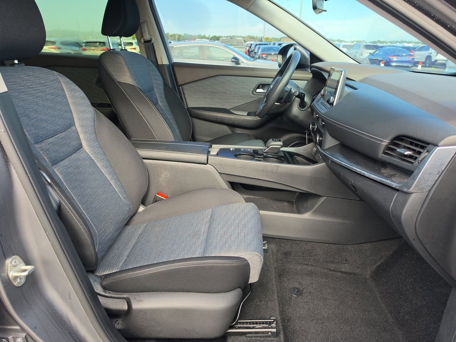 2023 Nissan Rogue SV FWD