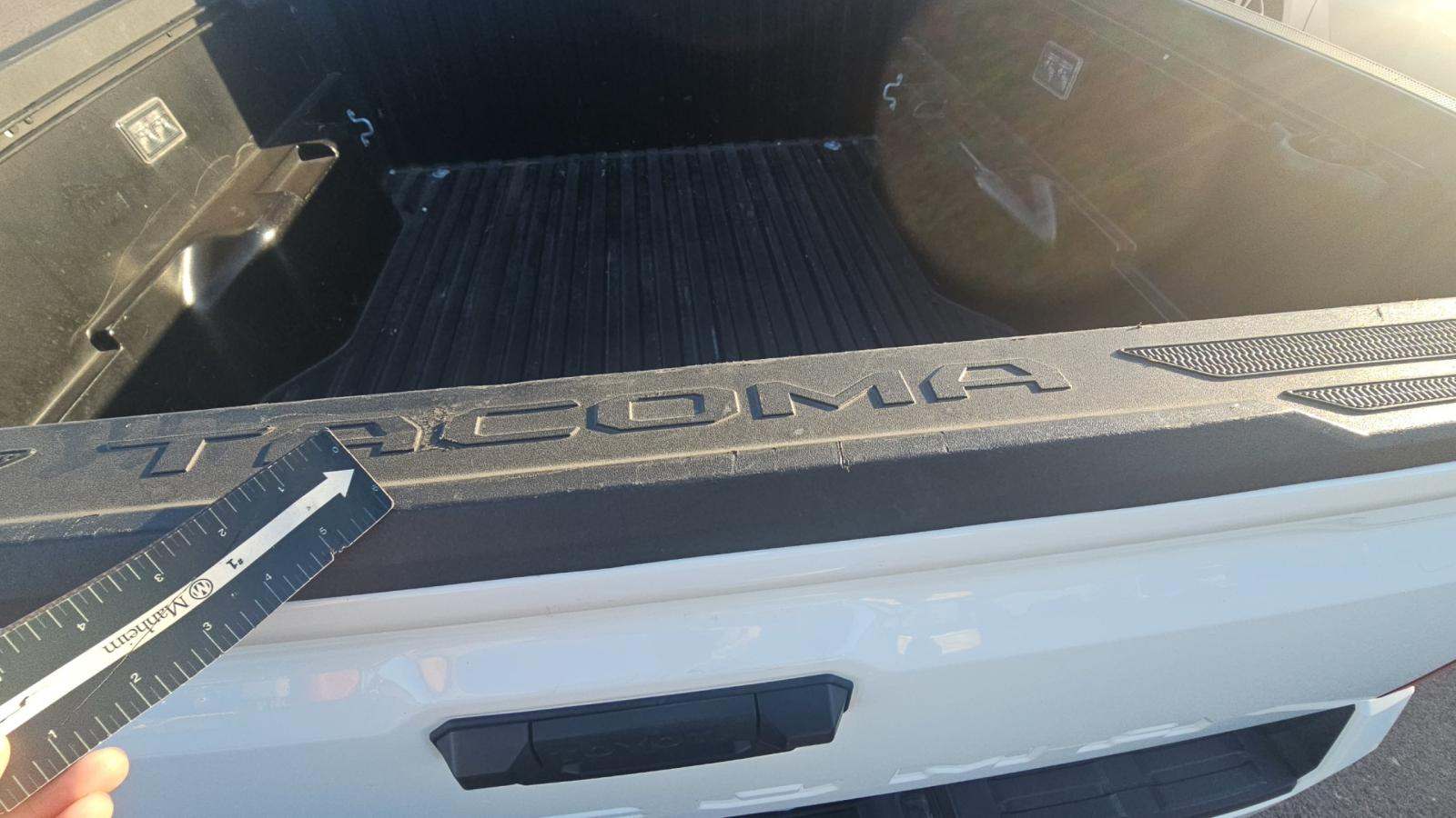 2025 Toyota Tacoma SR5 AWD