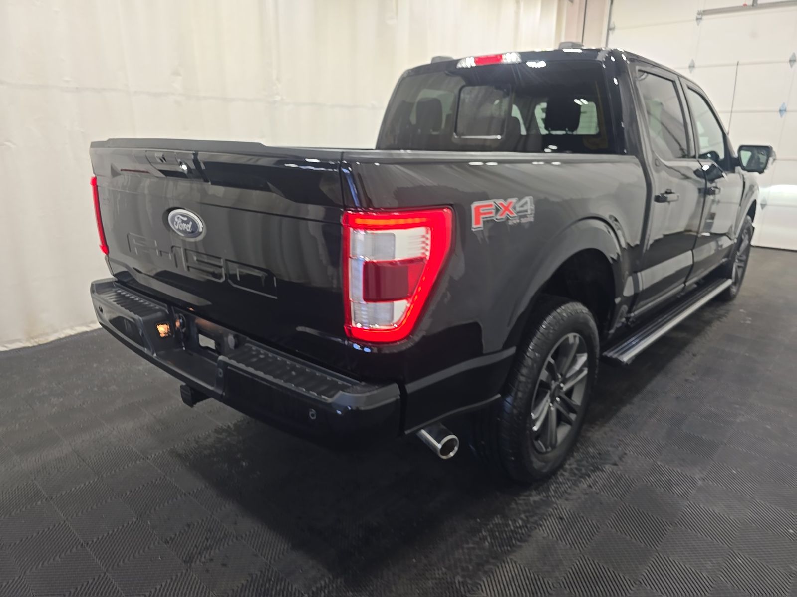2023 Ford F-150 Lariat AWD