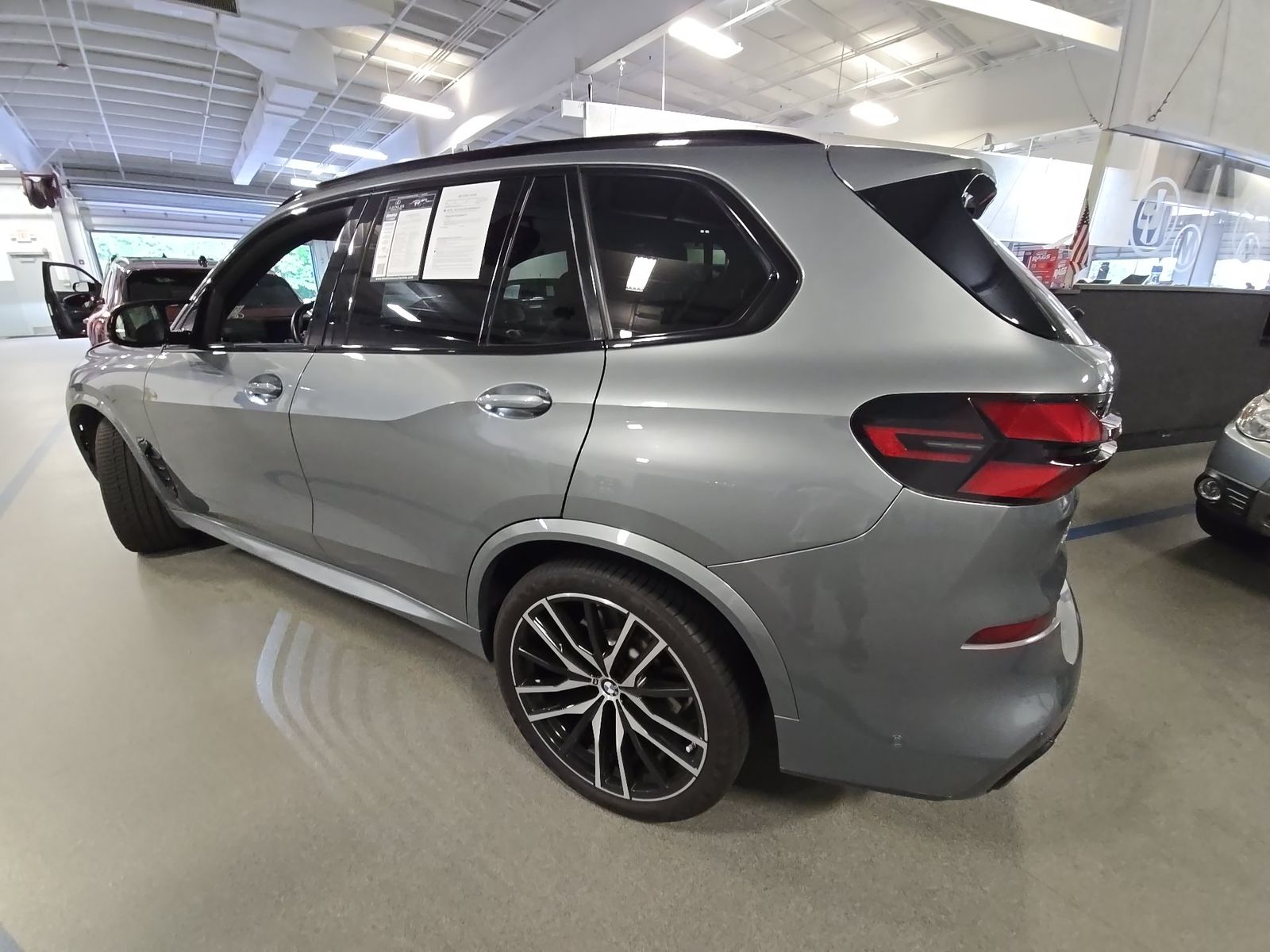 2024 BMW X5 M60i xDrive AWD
