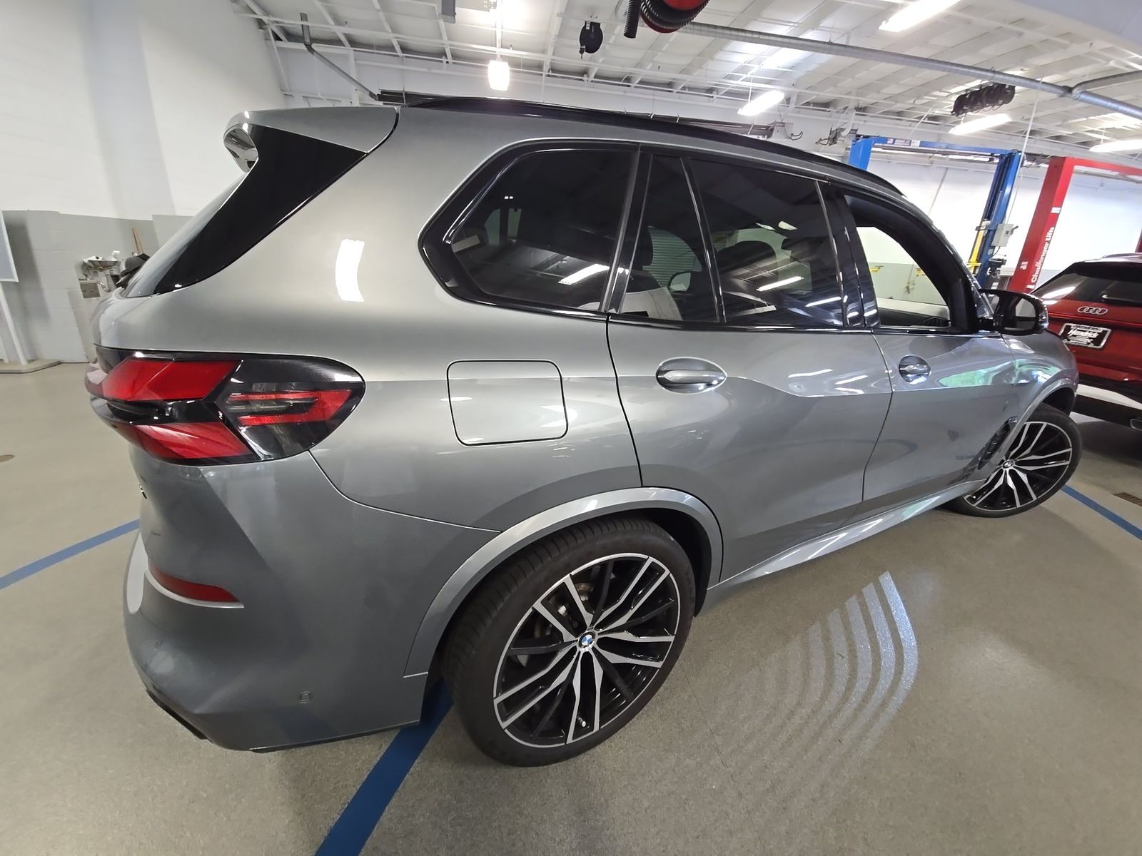 2024 BMW X5 M60i xDrive AWD