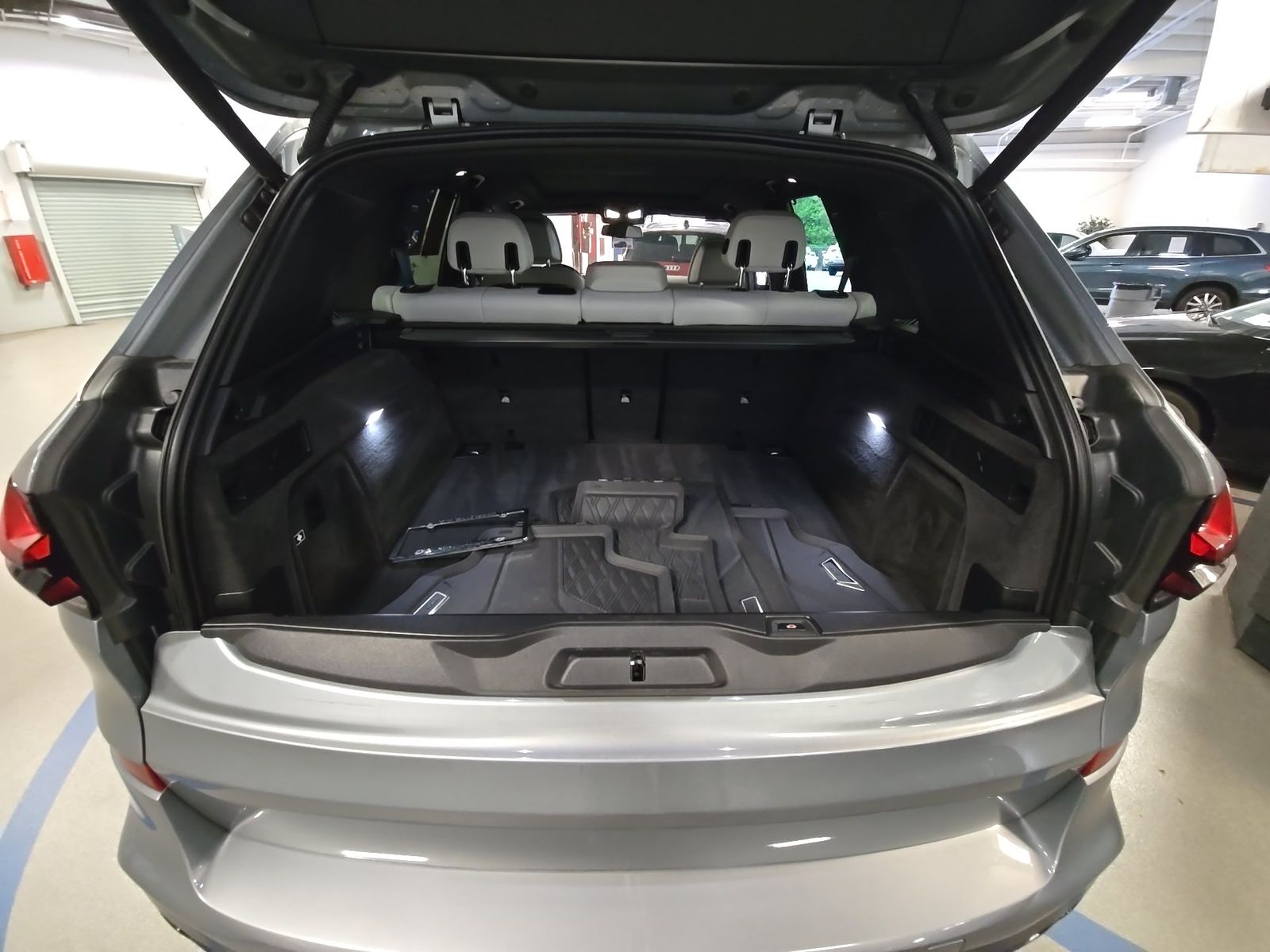 2024 BMW X5 M60i xDrive AWD