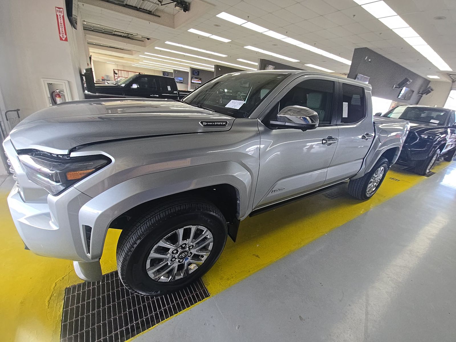 2025 Toyota Tacoma Hybrid Limited AWD