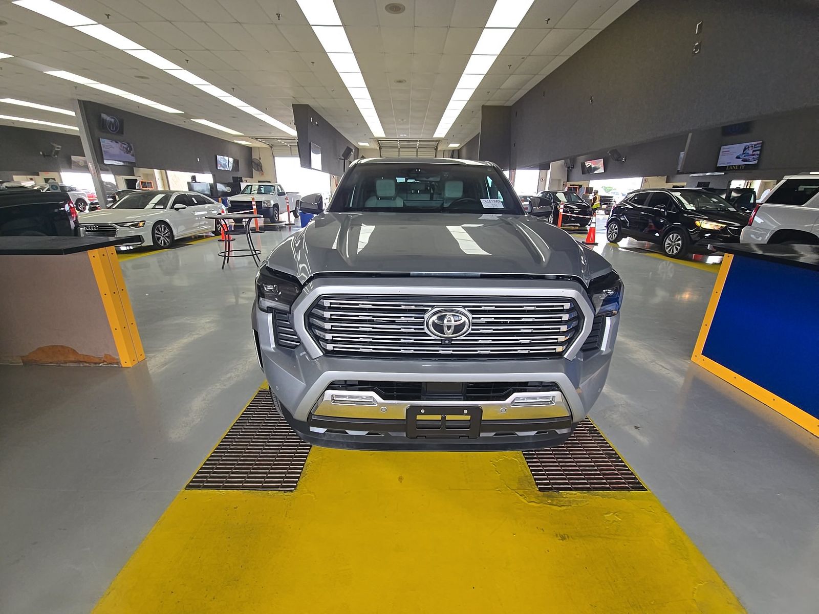 2025 Toyota Tacoma Hybrid Limited AWD
