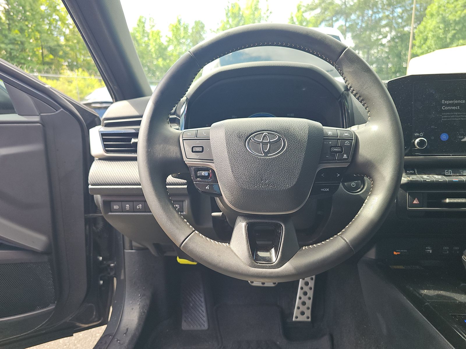 2025 Toyota Camry SE FWD