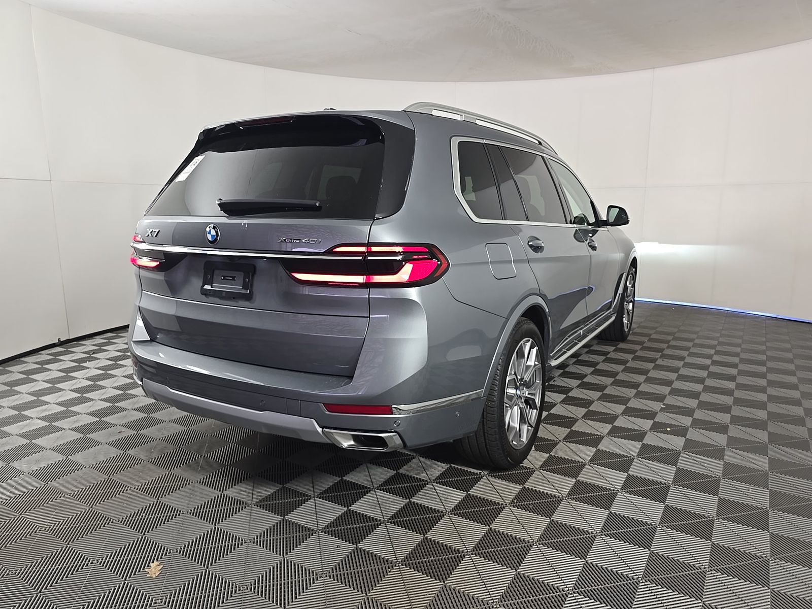 2026 BMW X7 xDrive40i AWD