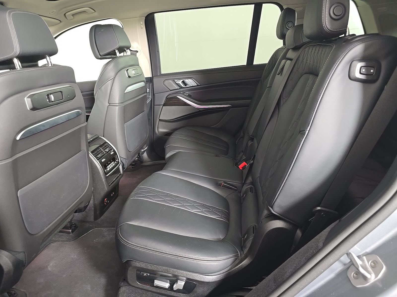 2026 BMW X7 xDrive40i AWD