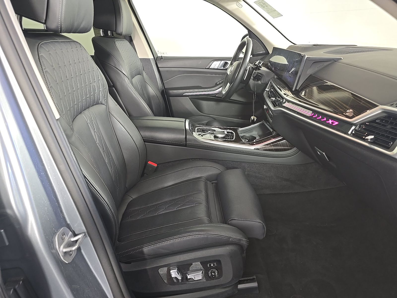 2026 BMW X7 xDrive40i AWD