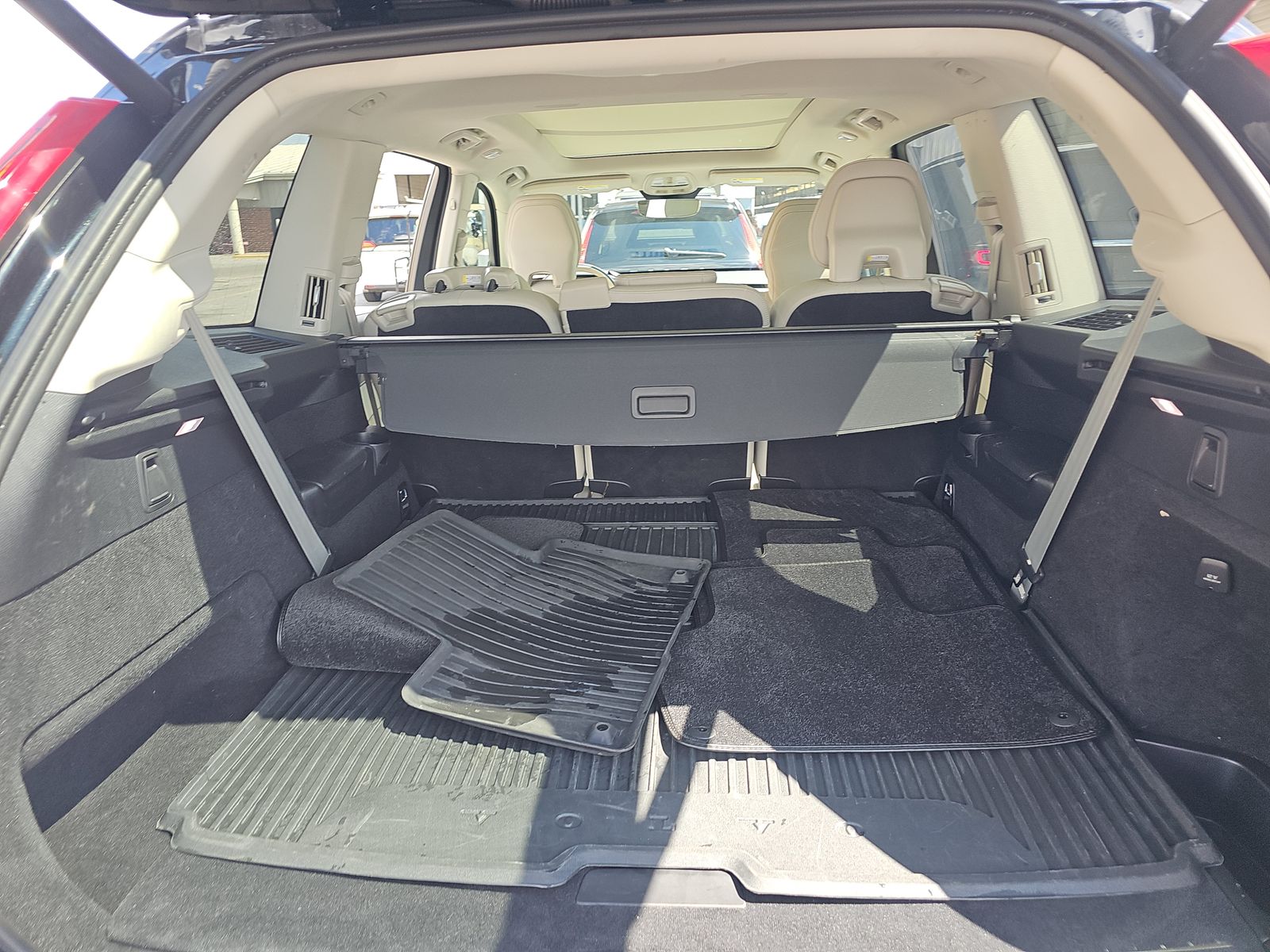 2024 Volvo XC90 Recharge T8 Plus AWD