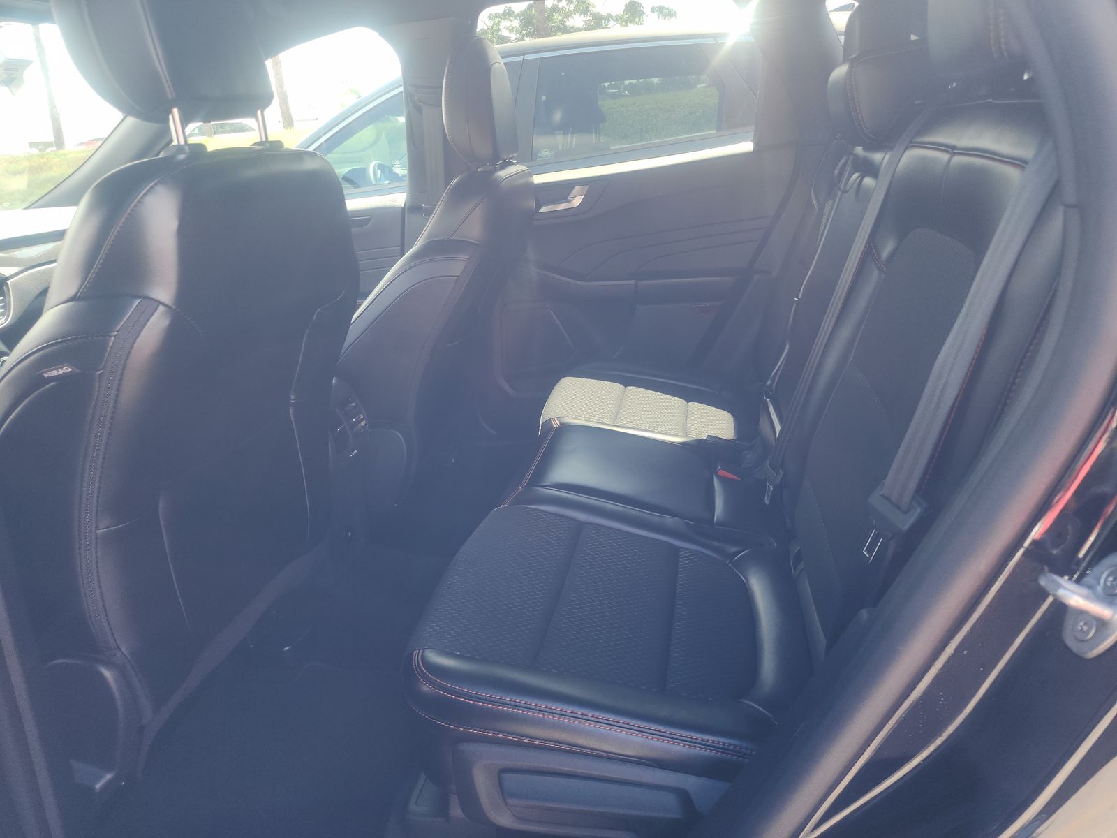 2025 Ford Escape ST-Line Select AWD