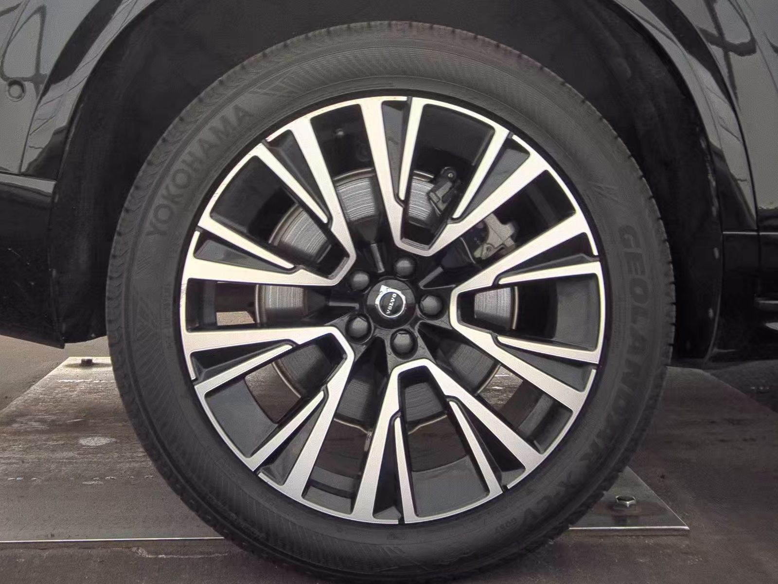 2024 Volvo XC90 Recharge T8 Plus AWD