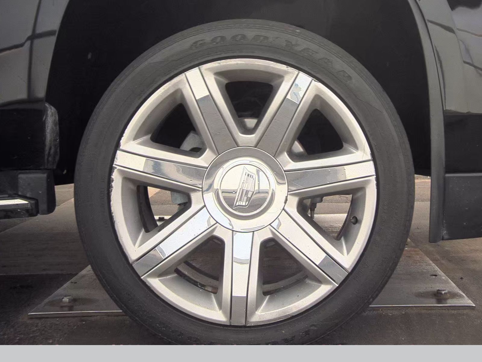 2018 Cadillac Escalade Luxury RWD