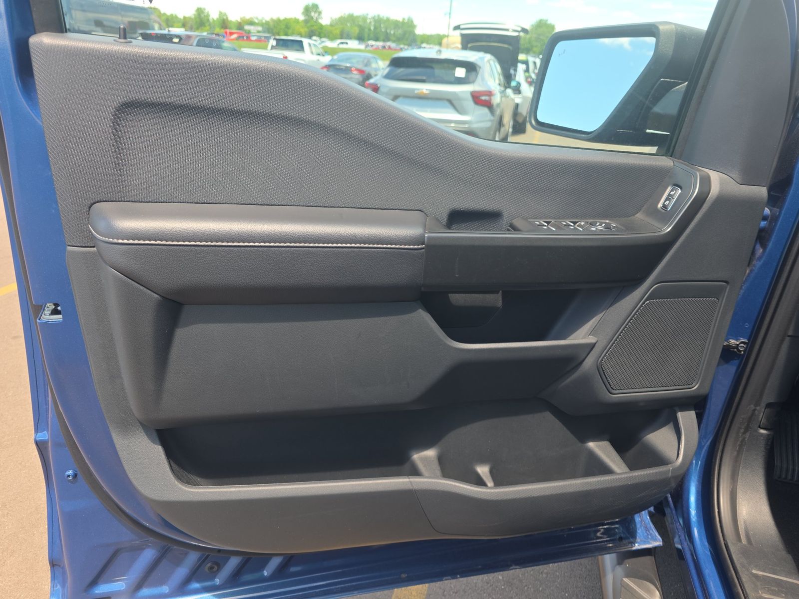 2025 Ford F-150 STX AWD