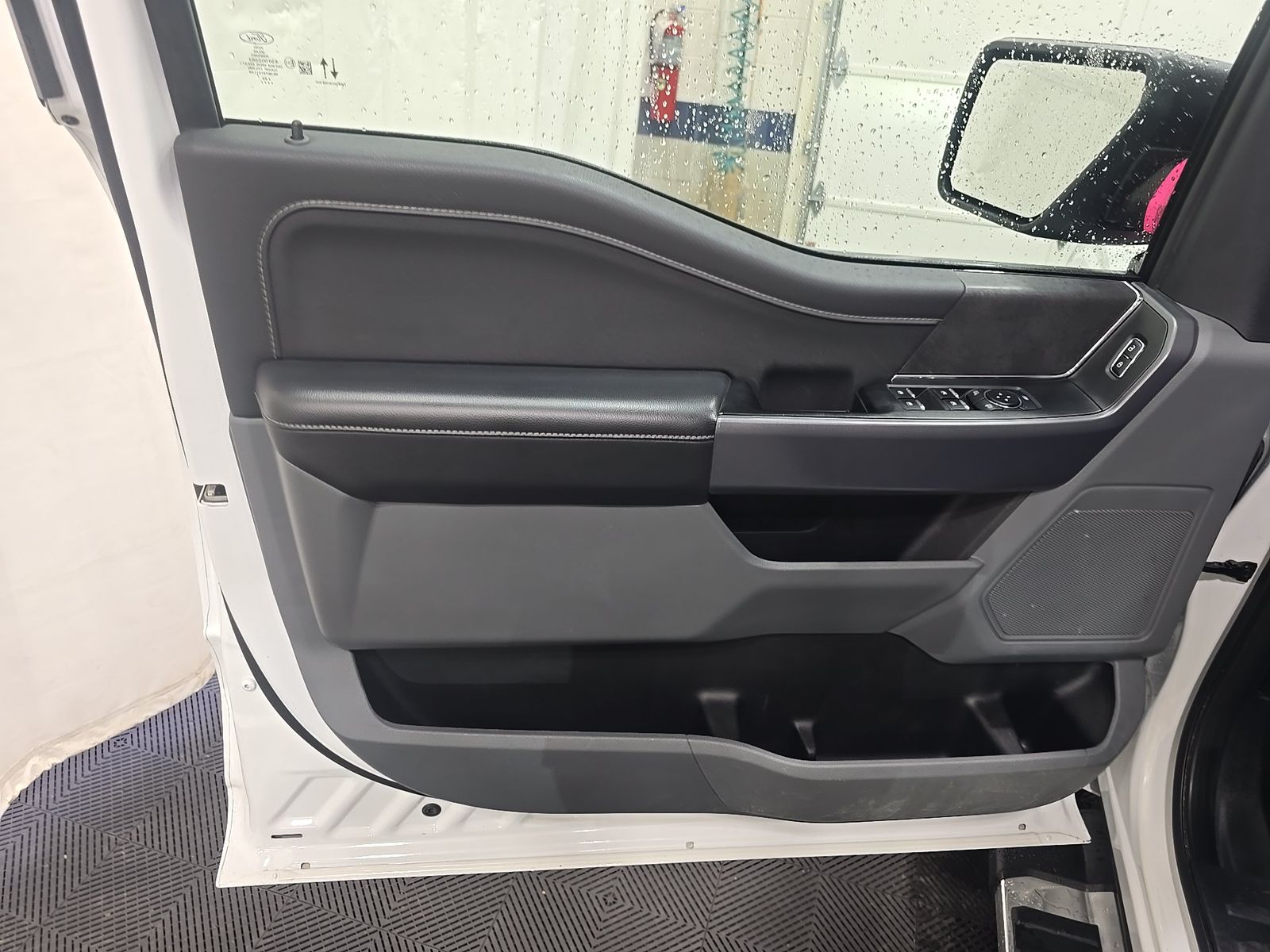 2025 Ford F-150 XLT AWD