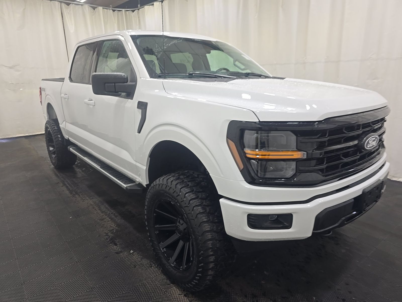 2025 Ford F-150 XLT AWD