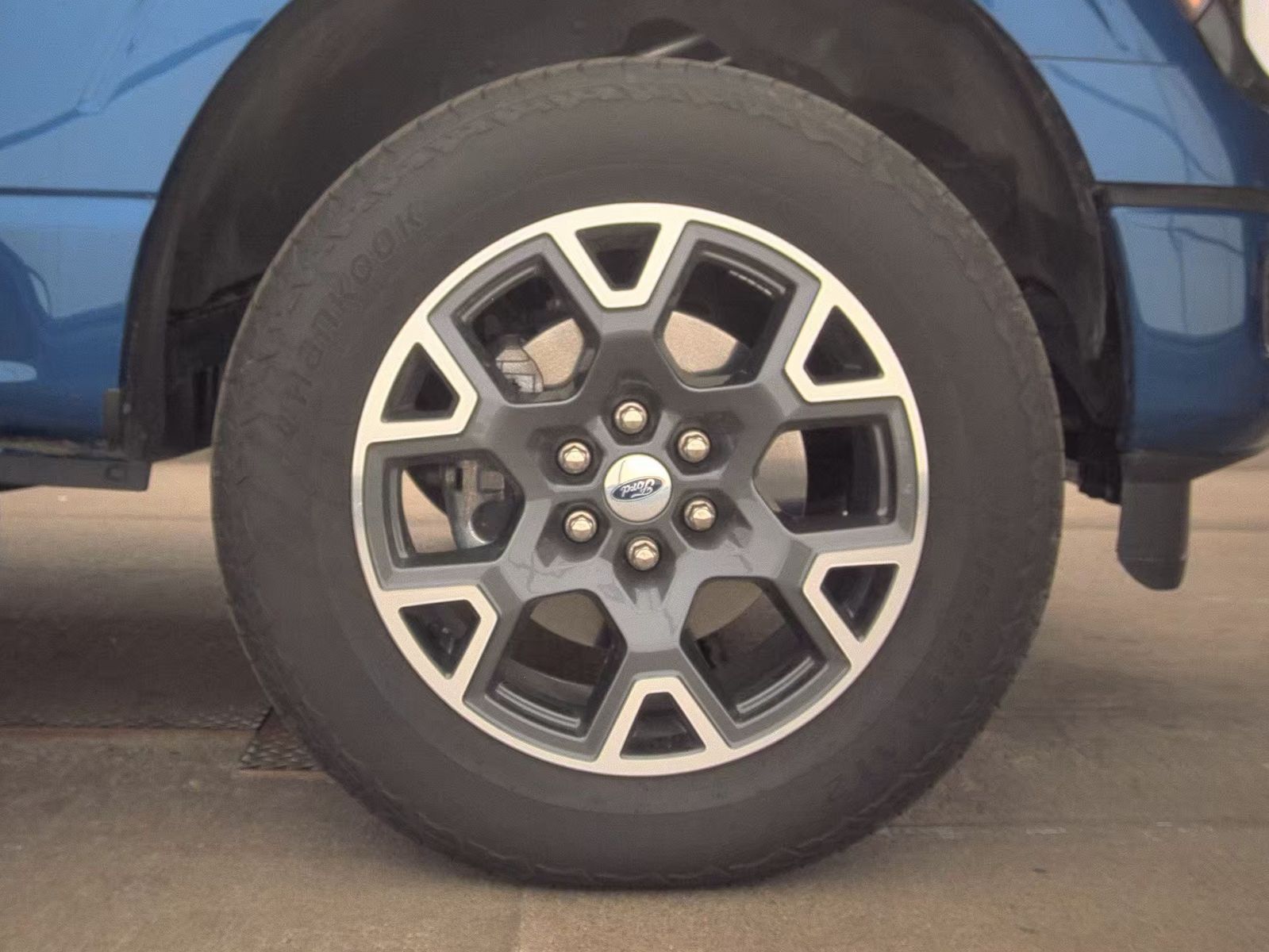 2025 Ford F-150 STX AWD