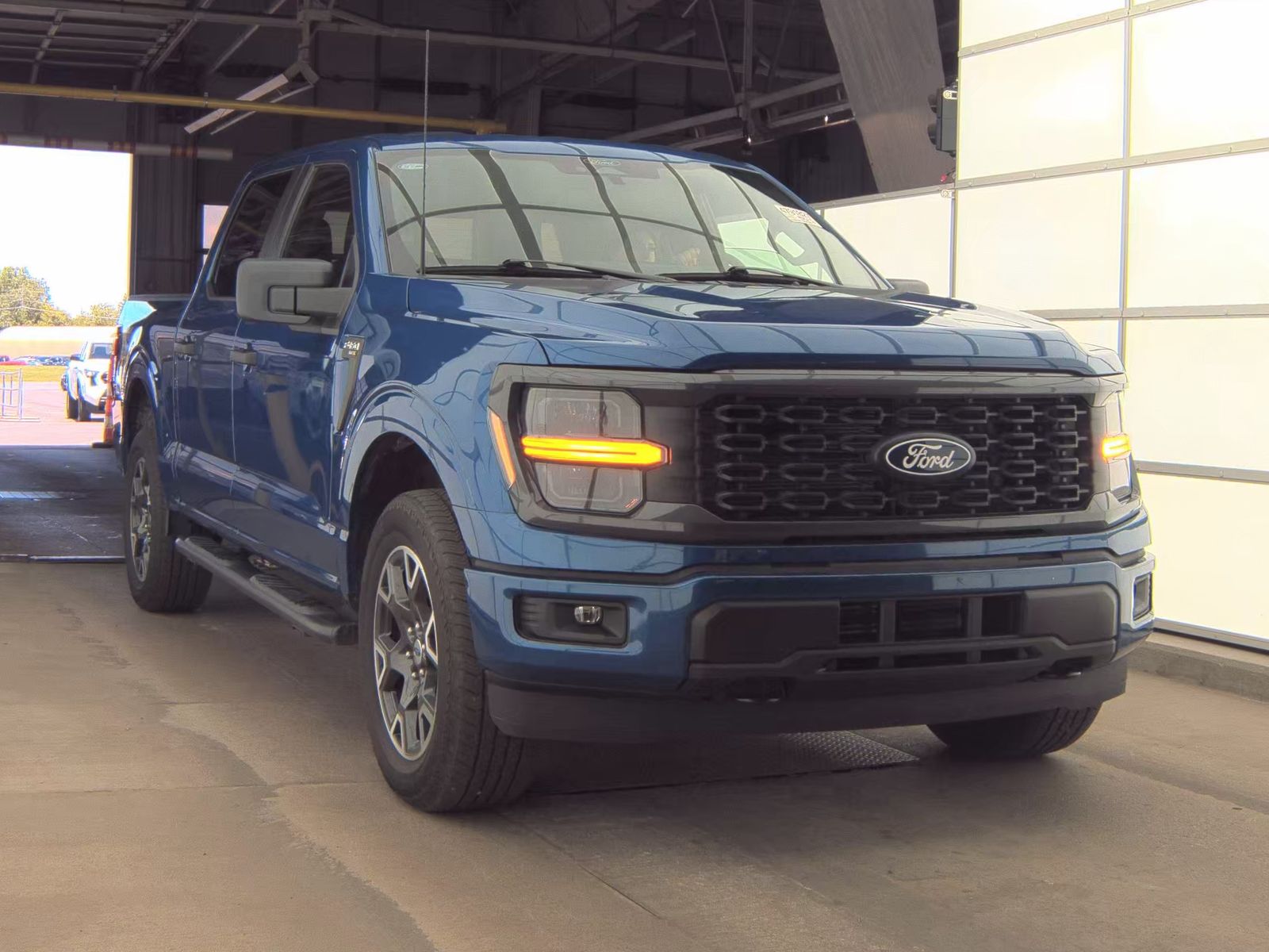 2025 Ford F-150 STX AWD