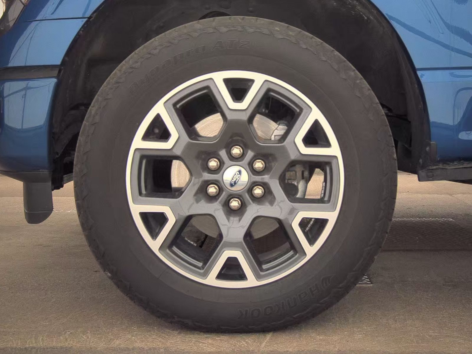 2025 Ford F-150 STX AWD