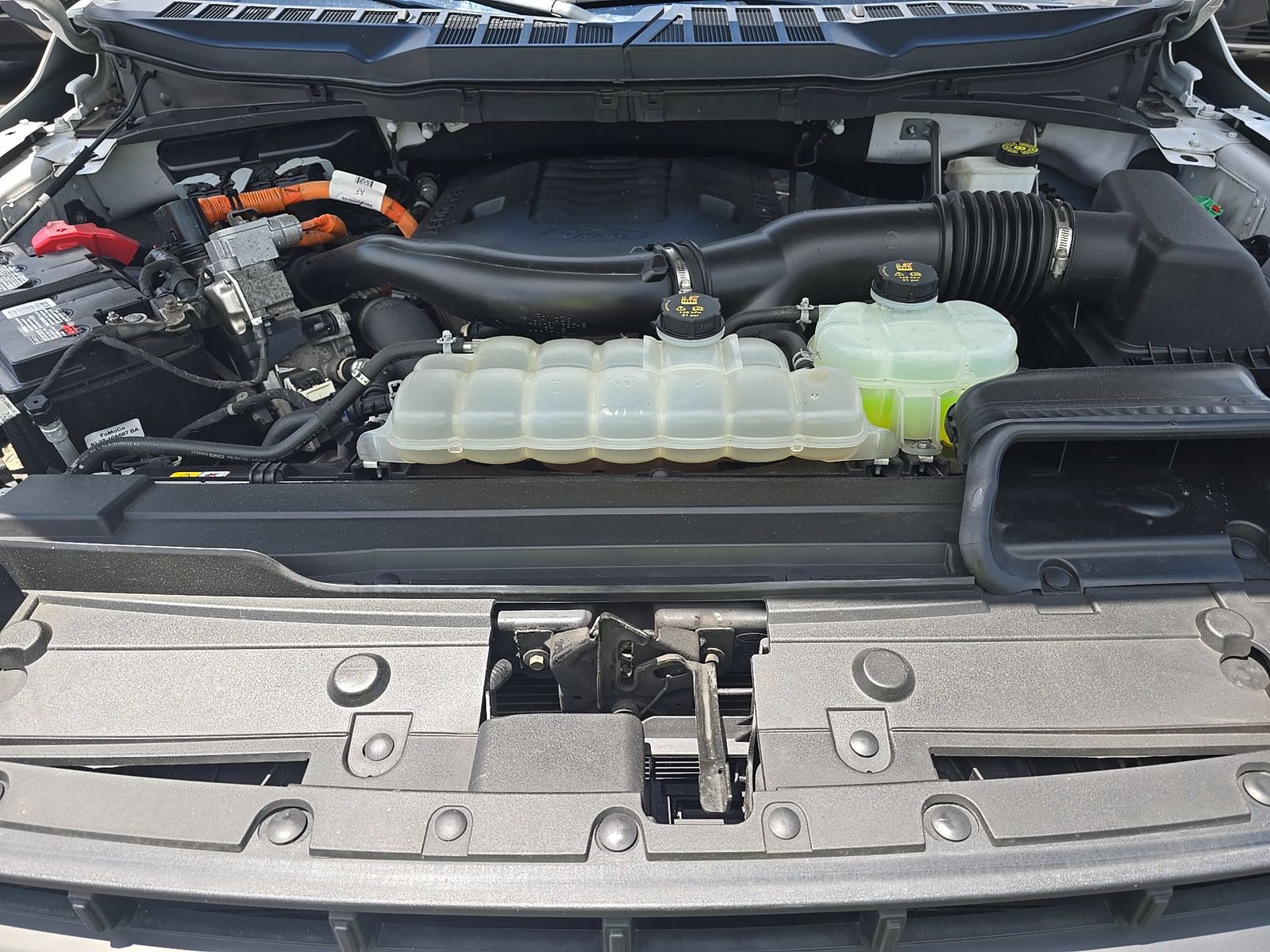 2023 Ford F-150 Hybrid Lariat AWD