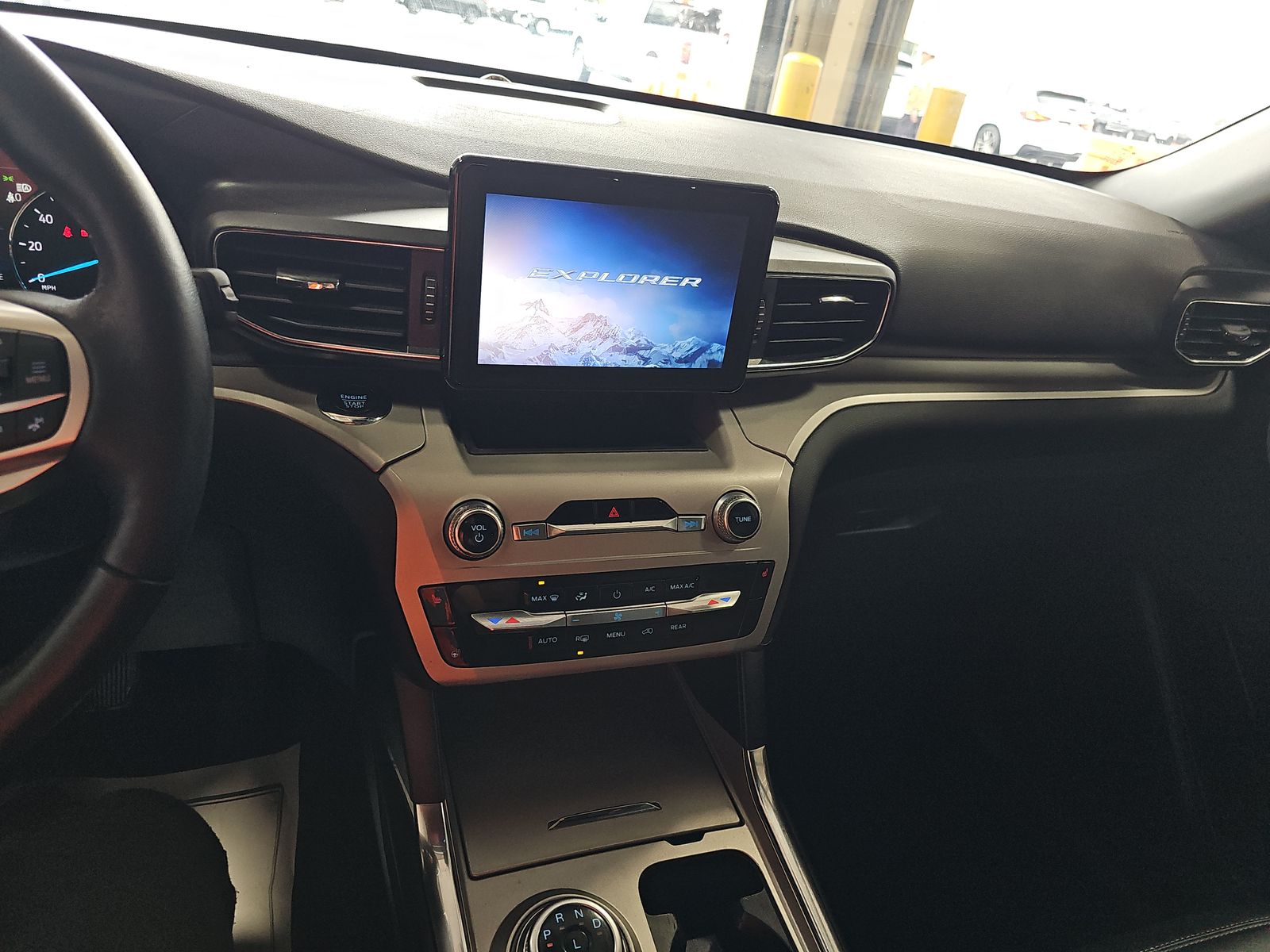 2023 Ford Explorer XLT AWD
