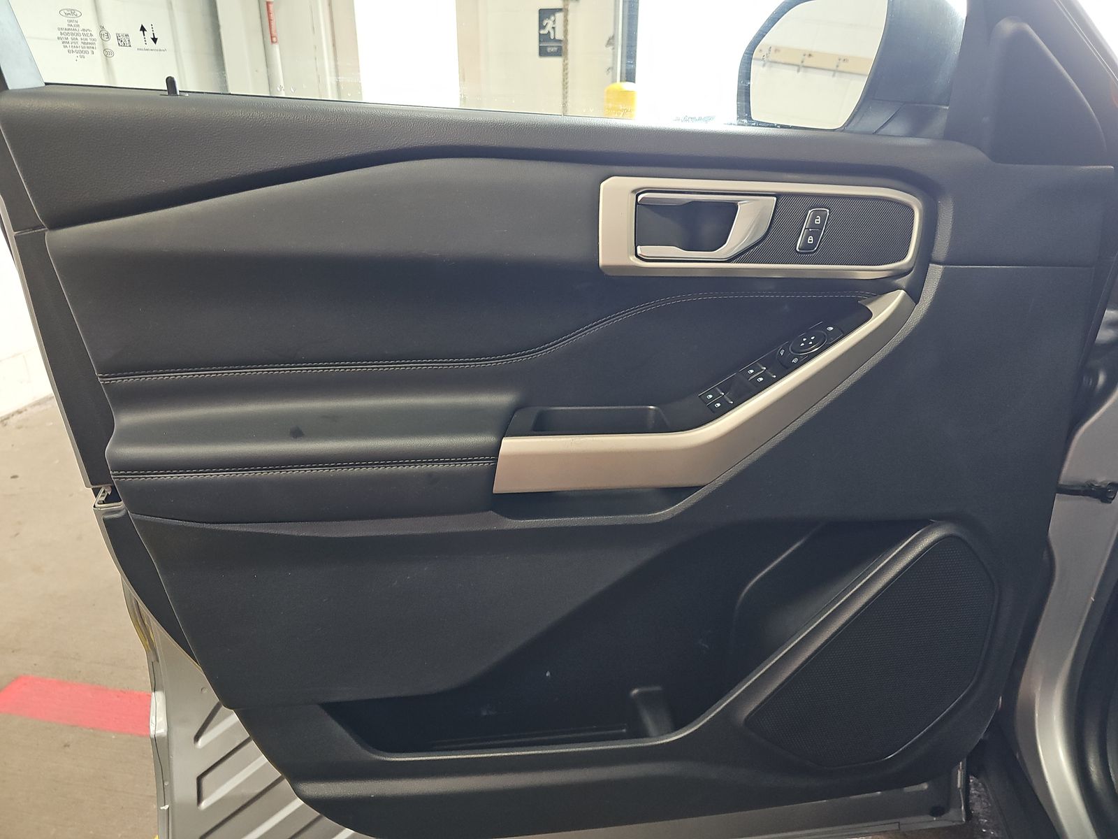 2023 Ford Explorer XLT AWD