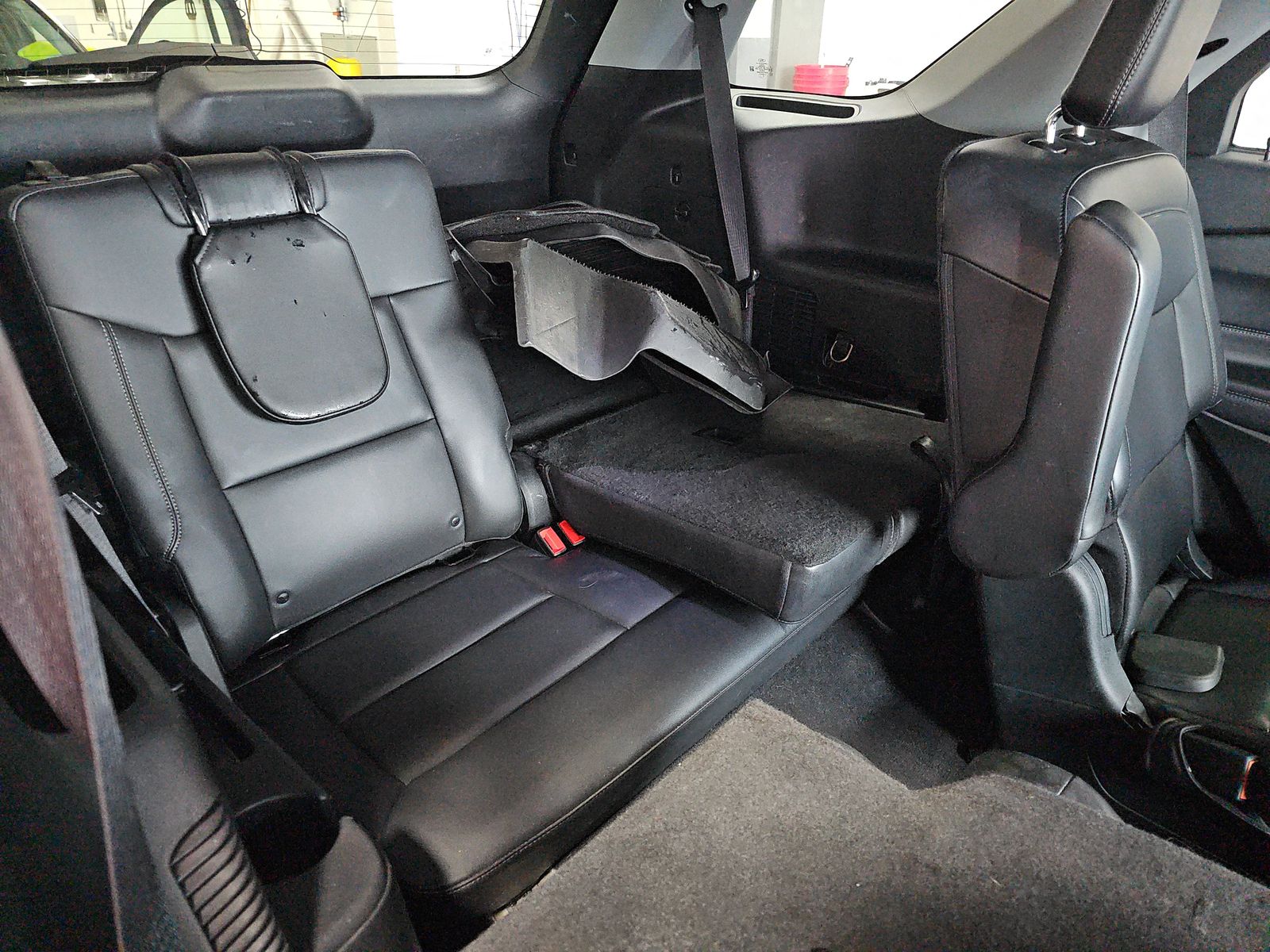 2023 Ford Explorer XLT AWD