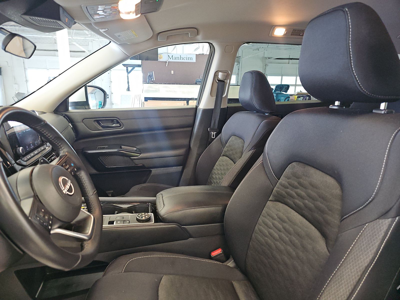 2024 Nissan Pathfinder SV AWD