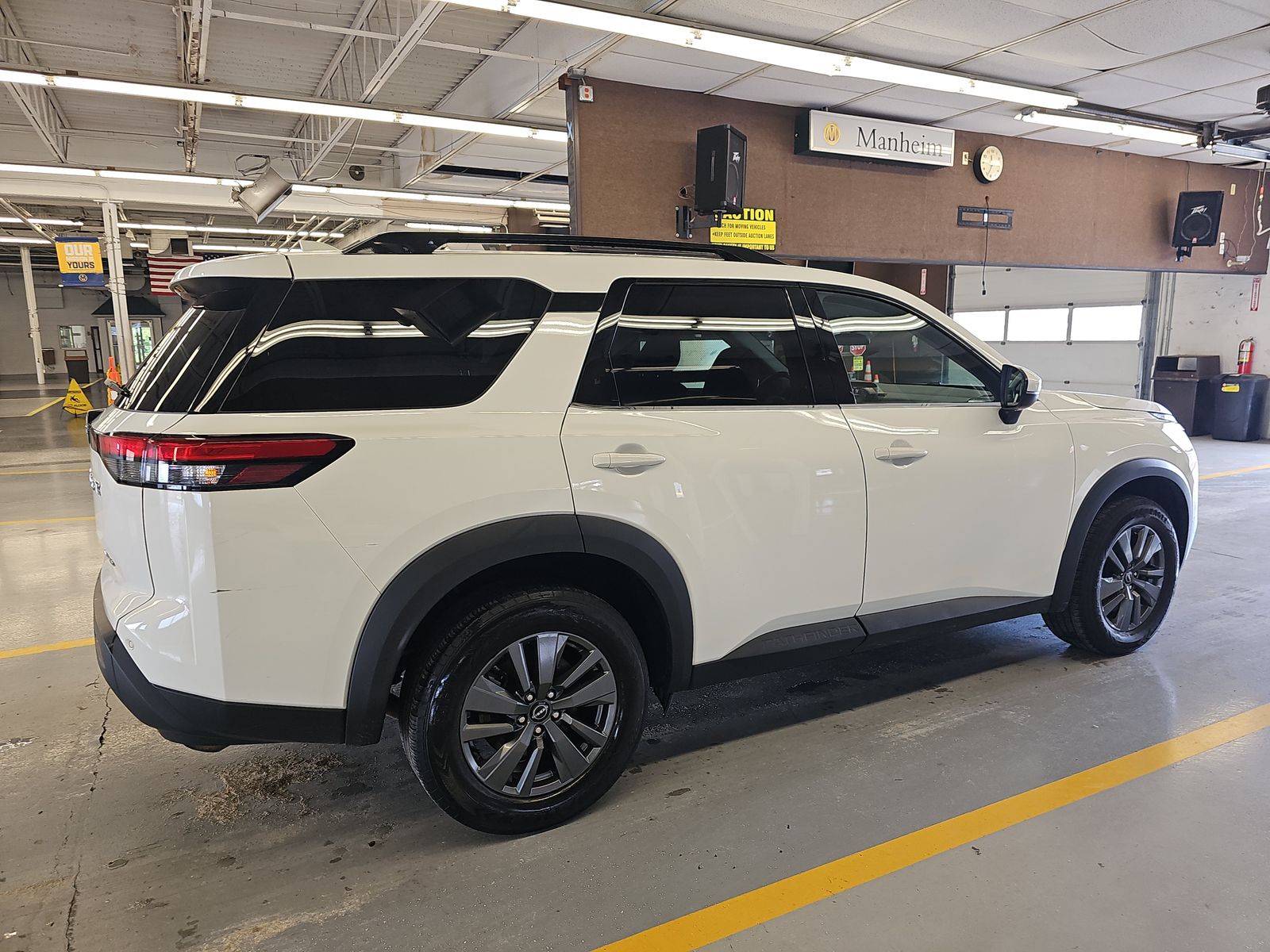 2024 Nissan Pathfinder SV AWD