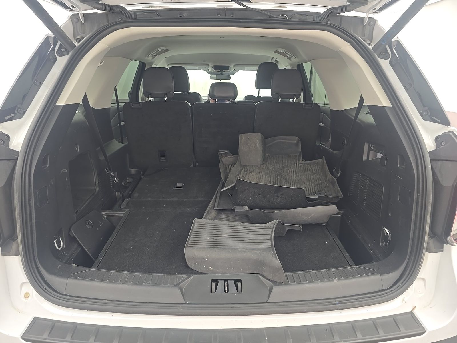 2025 Ford Explorer Active AWD