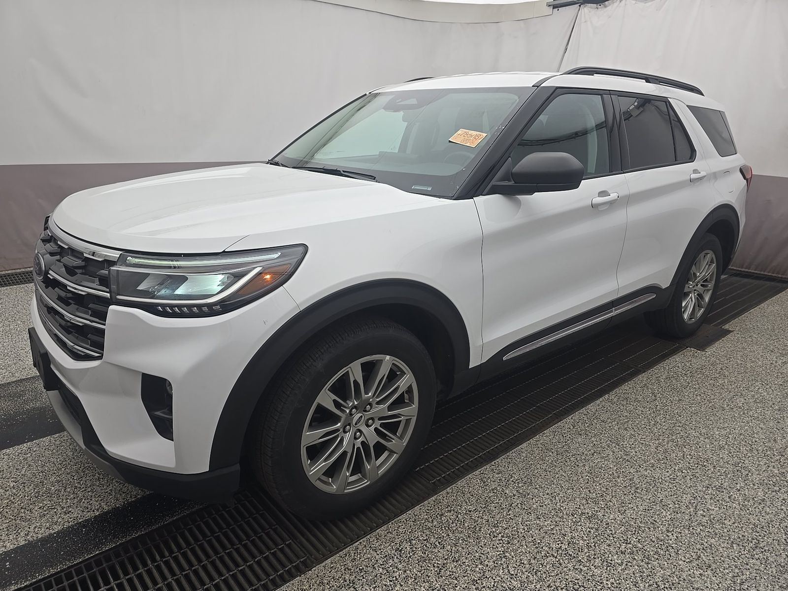 2025 Ford Explorer Active AWD