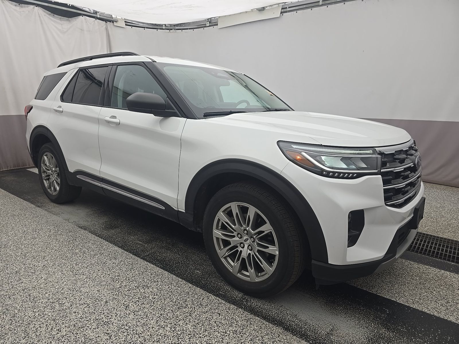 2025 Ford Explorer Active AWD