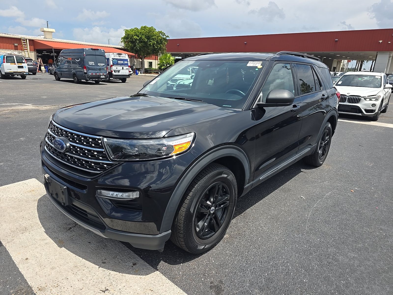 2023 Ford Explorer XLT AWD