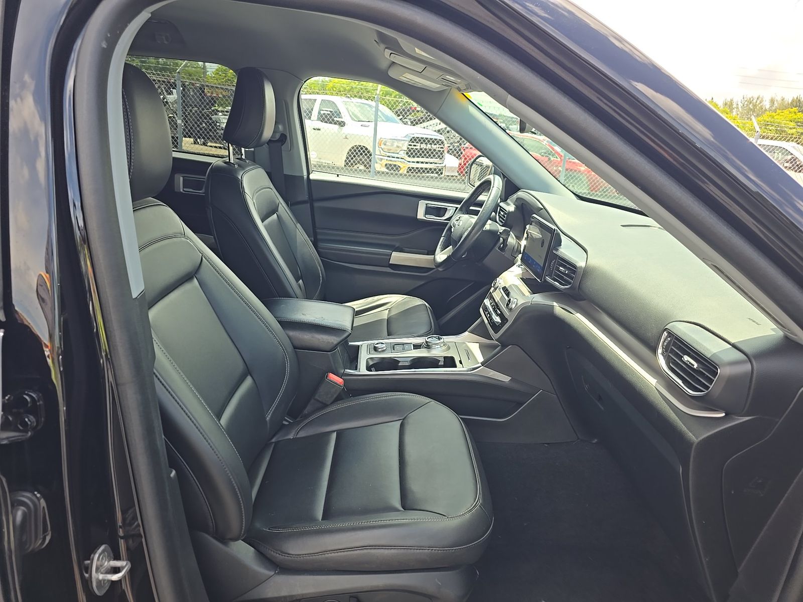2023 Ford Explorer XLT AWD