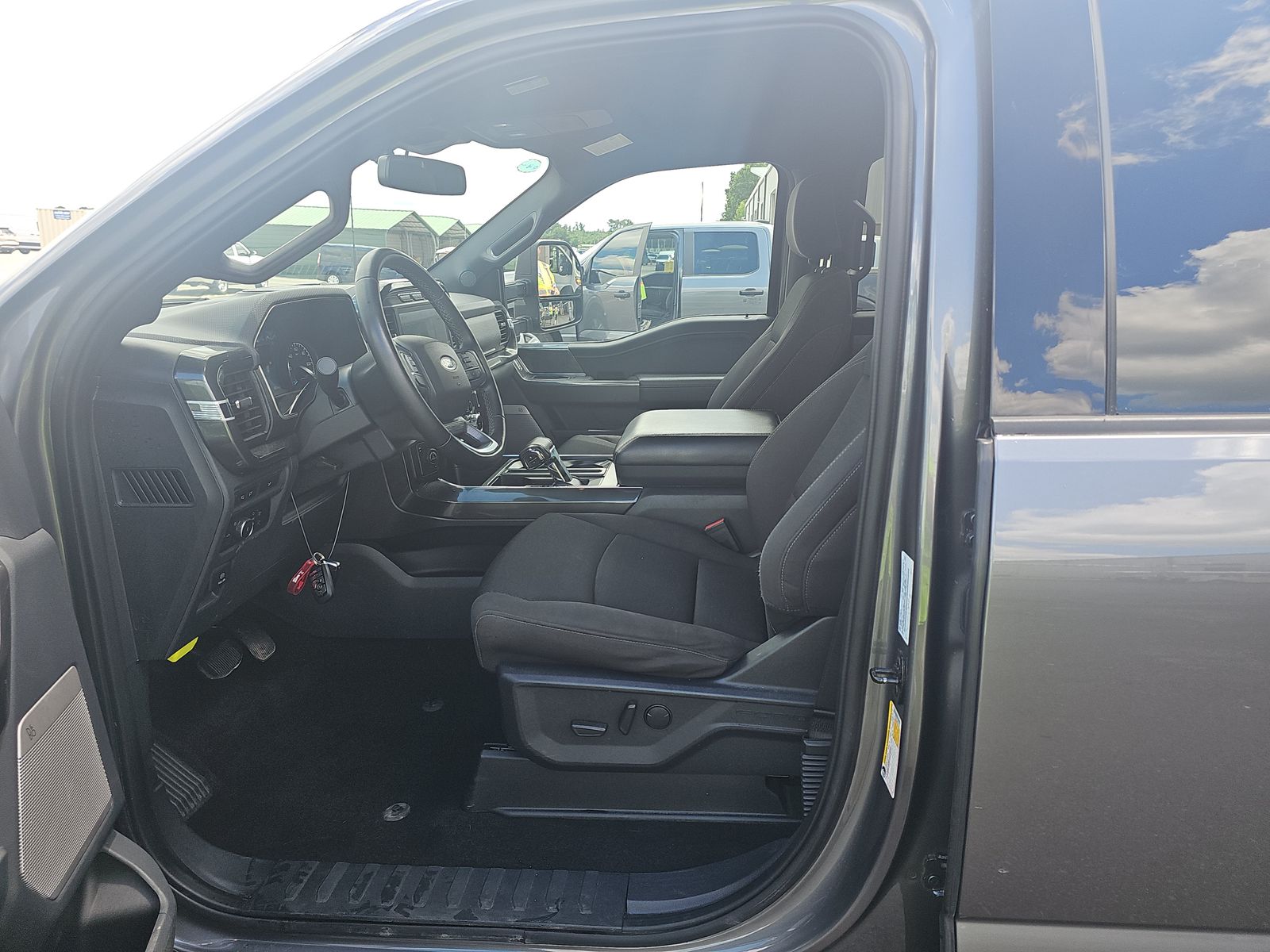 2023 Ford F-150 XLT AWD