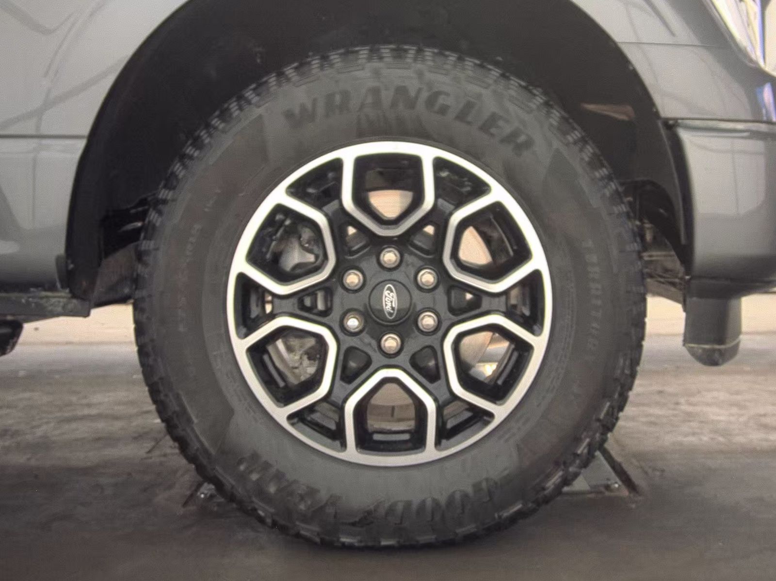 2023 Ford F-150 XLT AWD