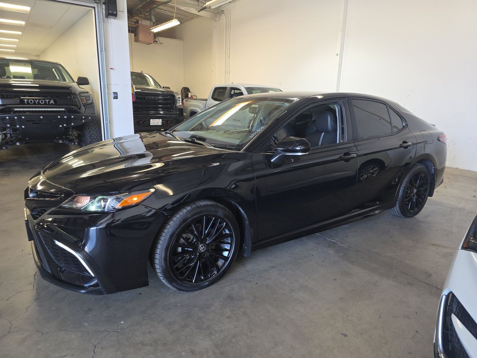 2022 Toyota Camry SE Nightshade FWD