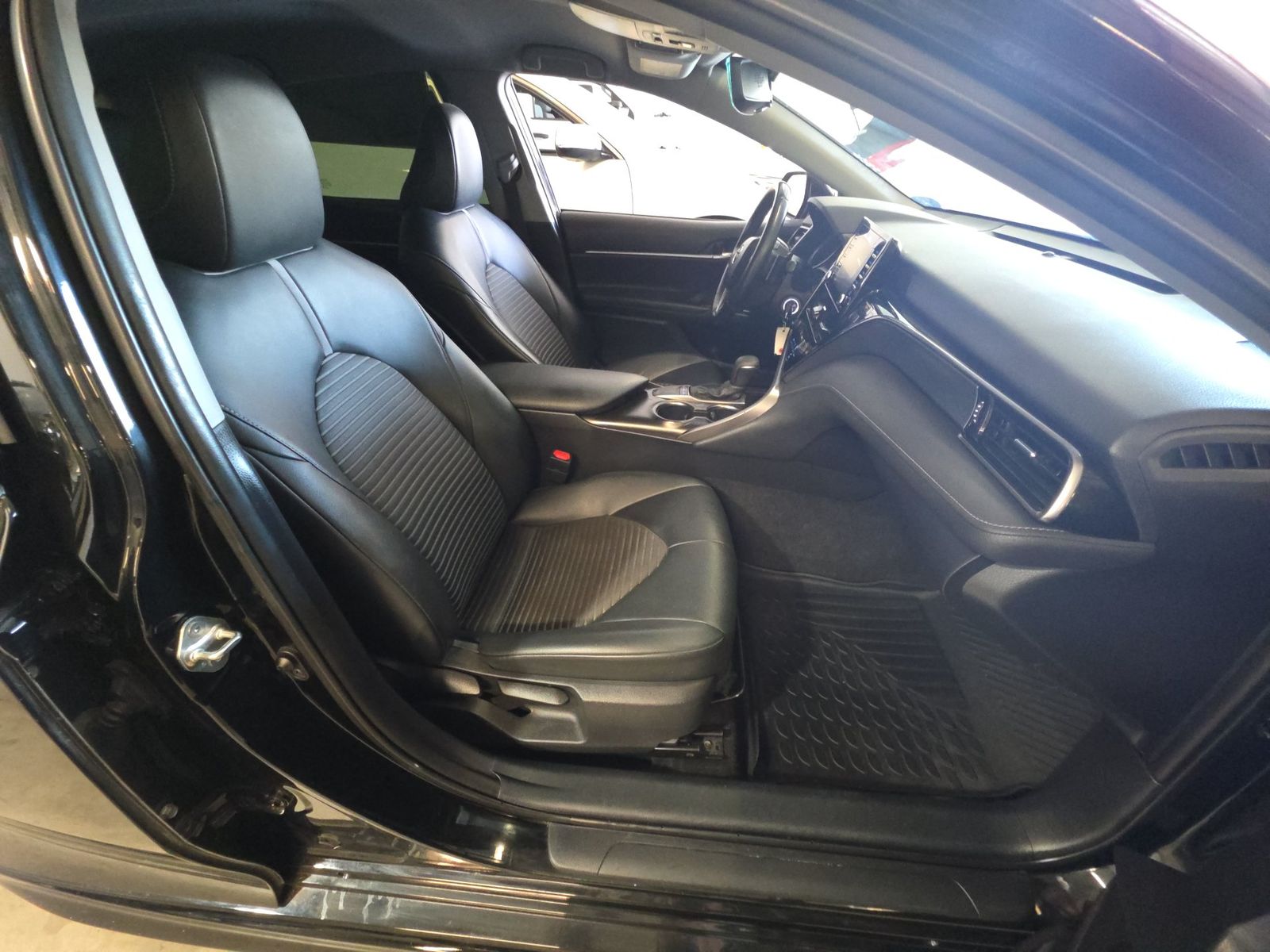 2022 Toyota Camry SE Nightshade FWD