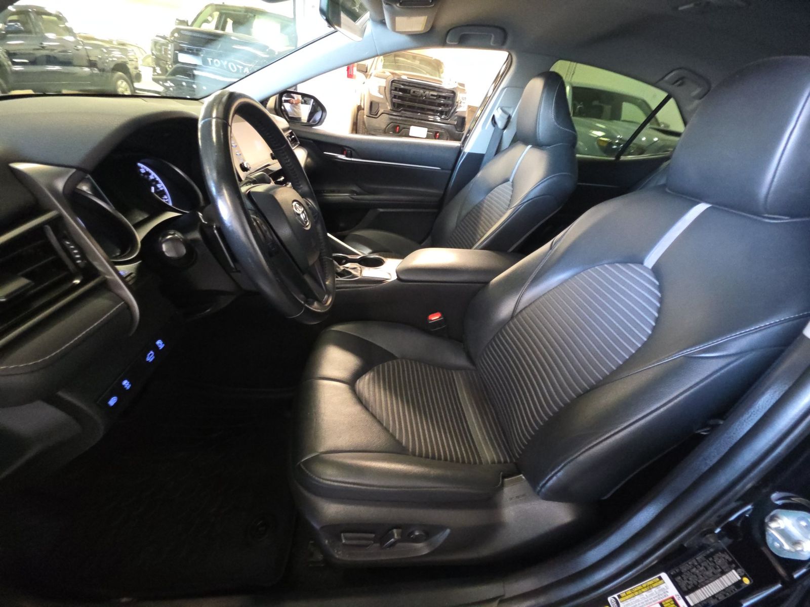 2022 Toyota Camry SE Nightshade FWD