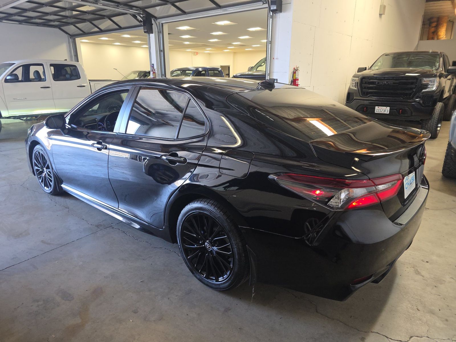 2022 Toyota Camry SE Nightshade FWD