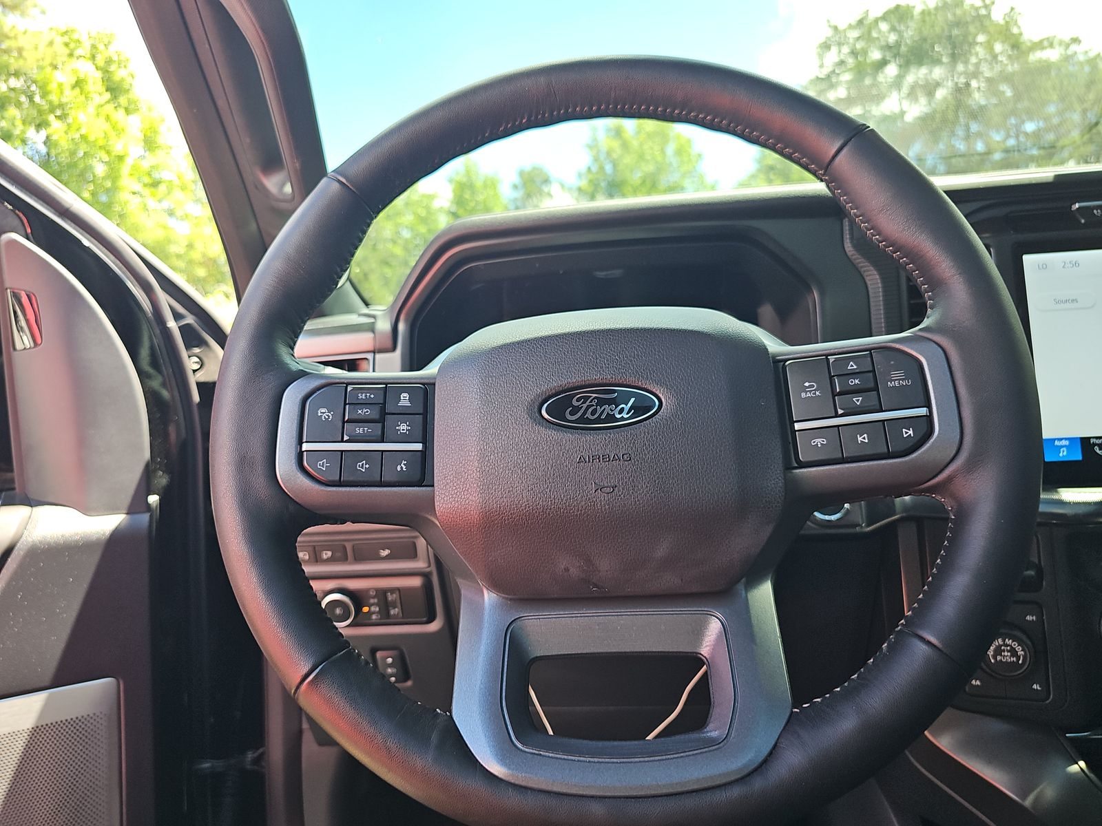 2024 Ford F-150 Hybrid Lariat AWD