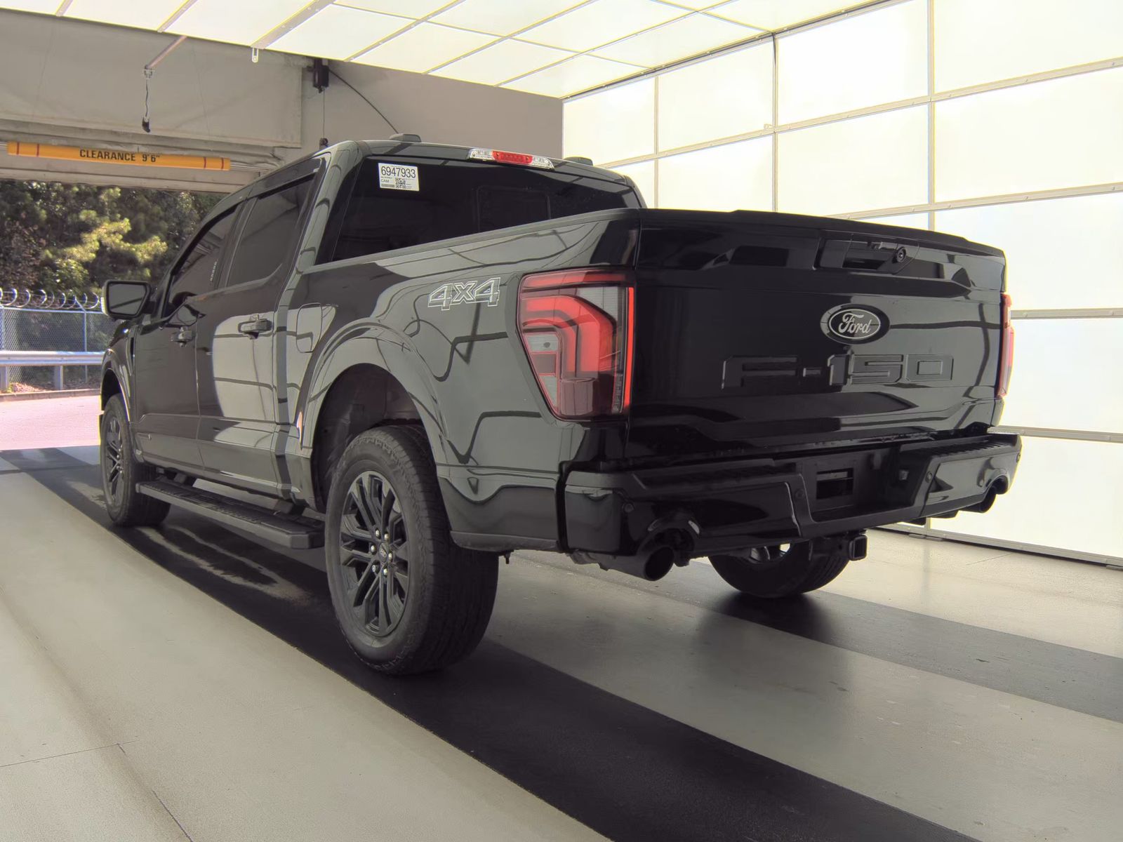 2024 Ford F-150 Hybrid Lariat AWD